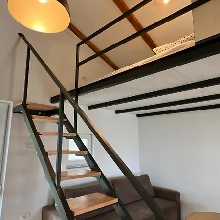 Semesterbostad Rini House